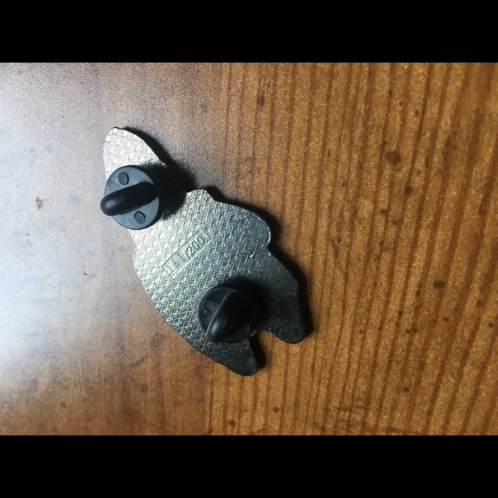 Gangsta Patrick Star Pin, Collectible - Picture 6 of 7